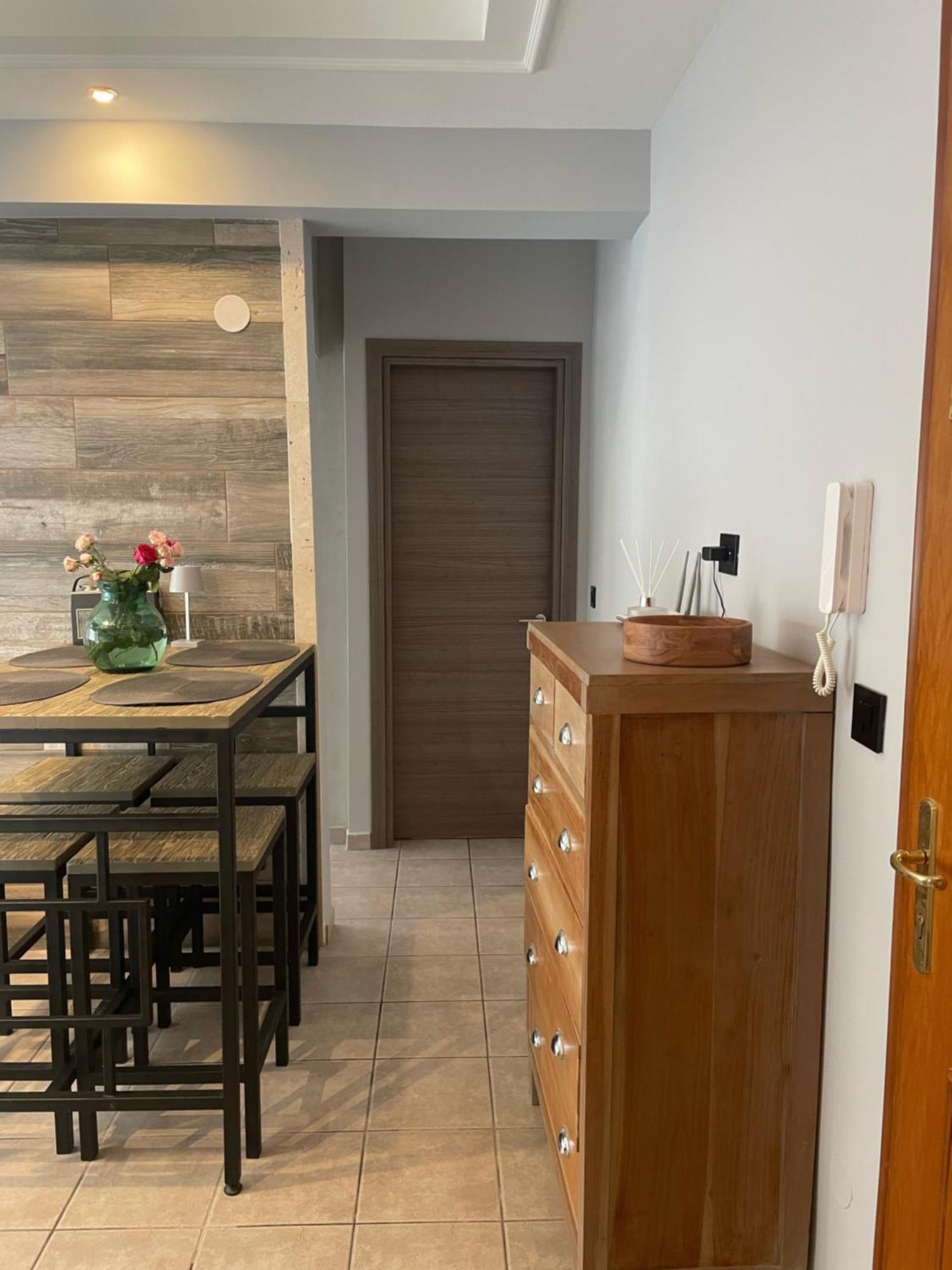 Business Flat Stavroupoli Apartment เทสซาโลนิกิ ภายนอก รูปภาพ